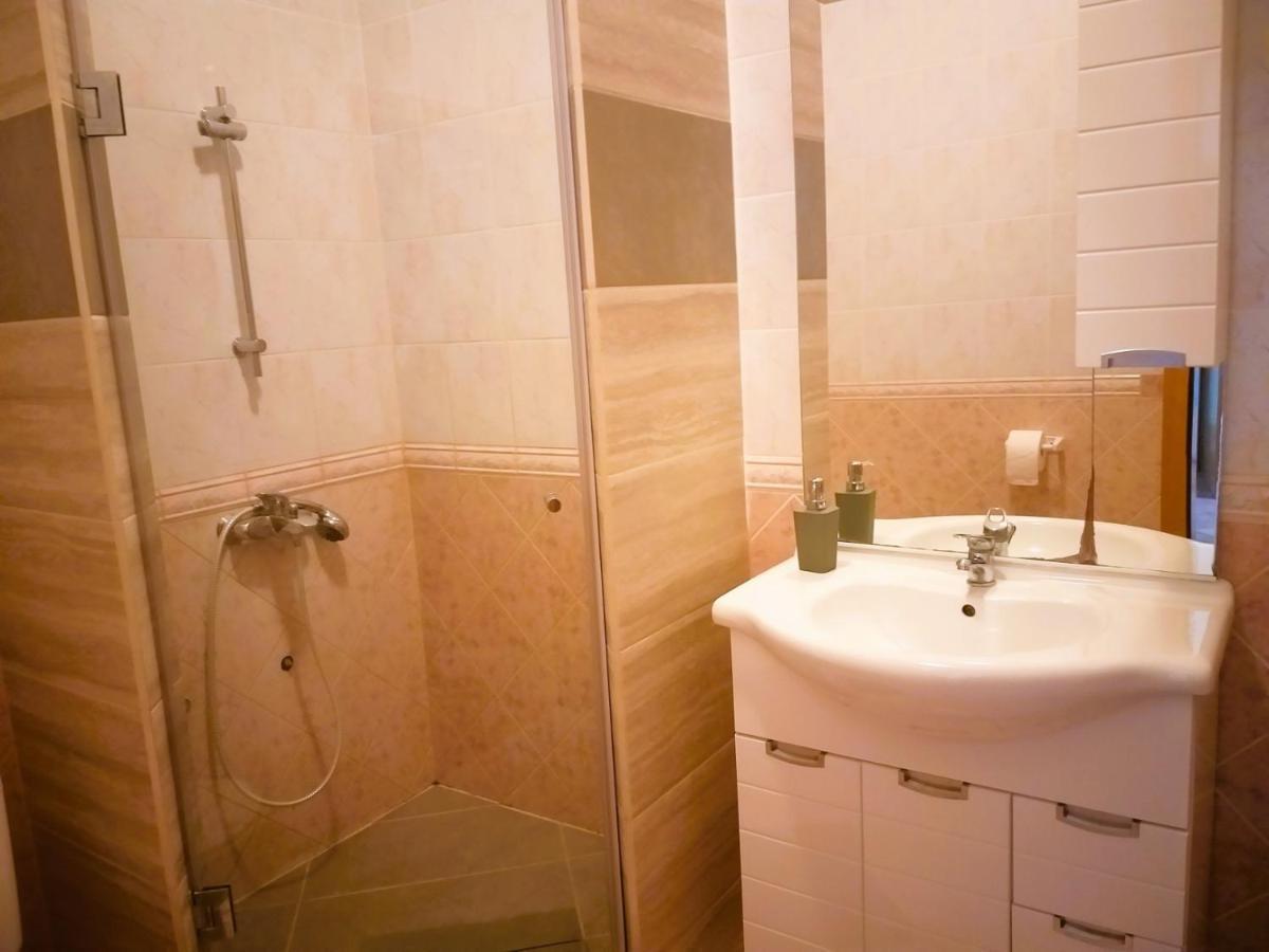 Villa Dobra Family Apartments Вир Екстериор снимка
